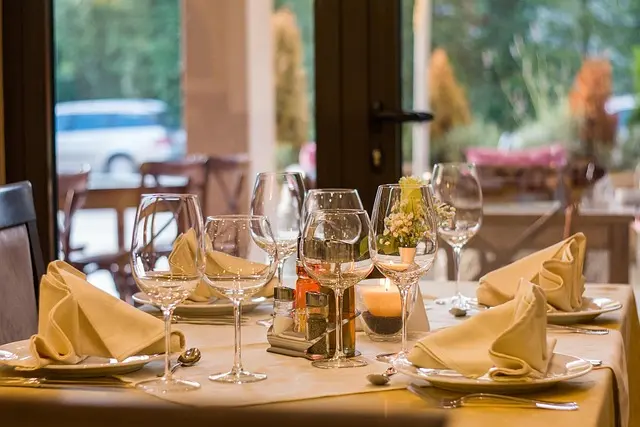 Comment Créer le Dîner de Noël Parfait : Guide Complet